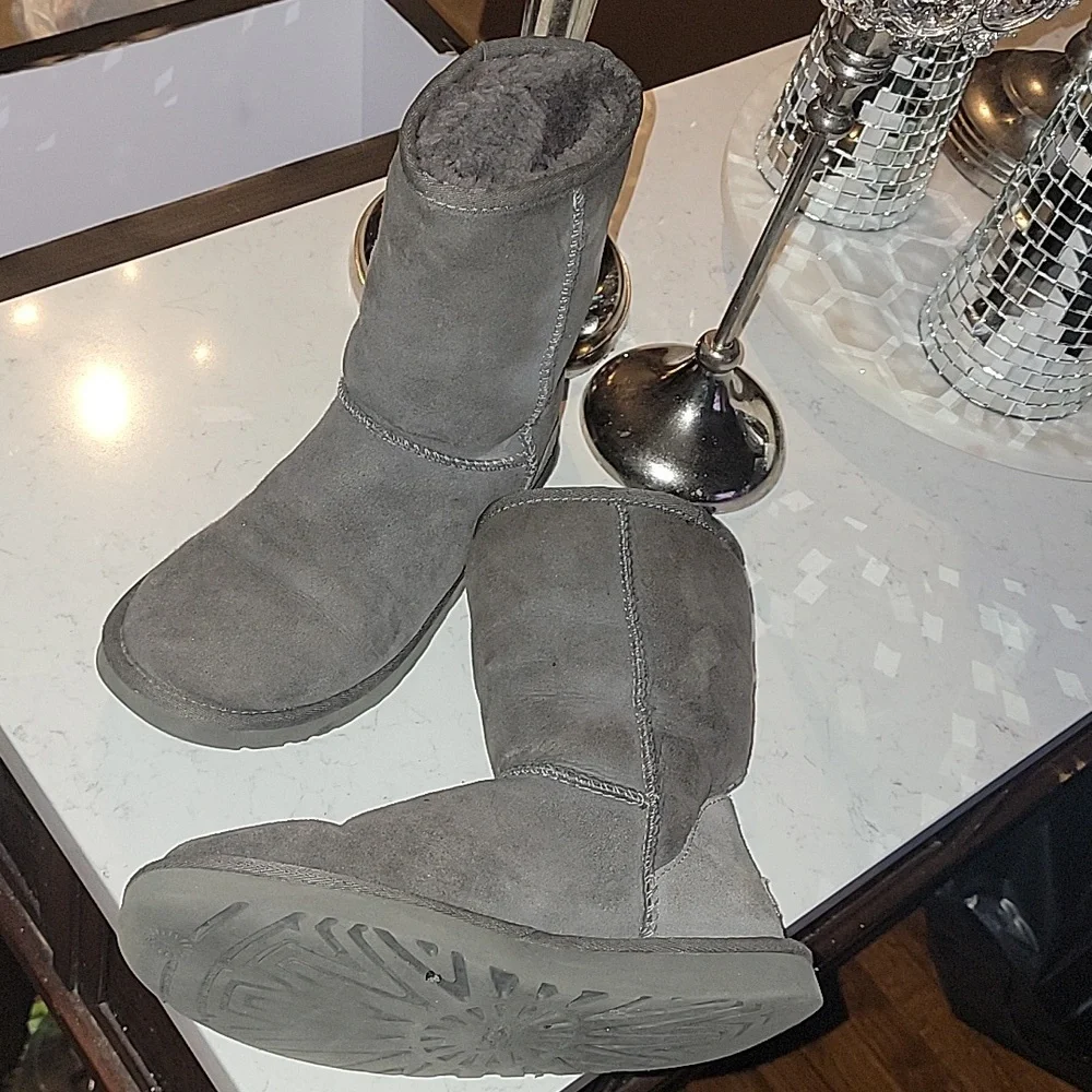 UGG Gray Shearling Boots size usa 7 - Picture 11 of 13